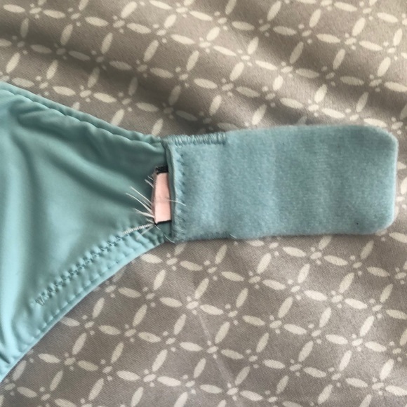 Victoria’s Secret Lightly Padded Conversion Bra - Picture 5 of 6